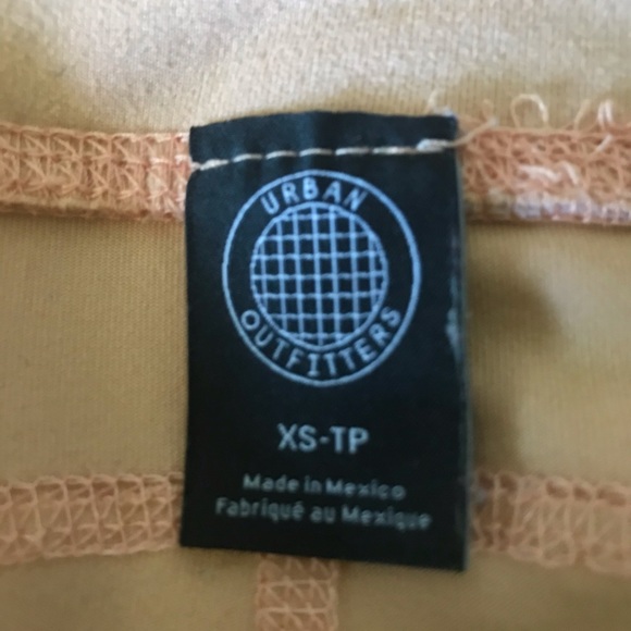 UO Seamed Biker Short in Coral - Picture 5 of 5